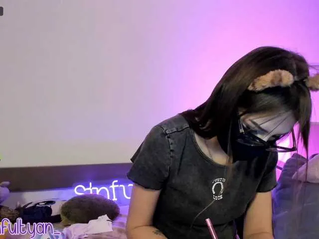 Live sex webcam photo for SinfulTyan #271777020
