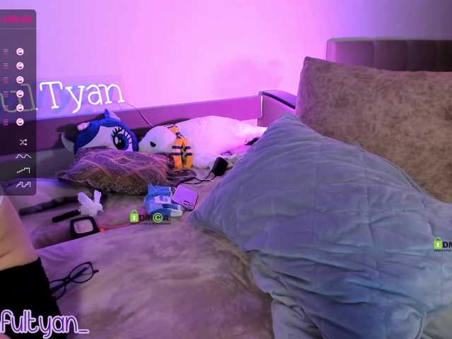 Live sex webcam photo for SinfulTyan #273003077