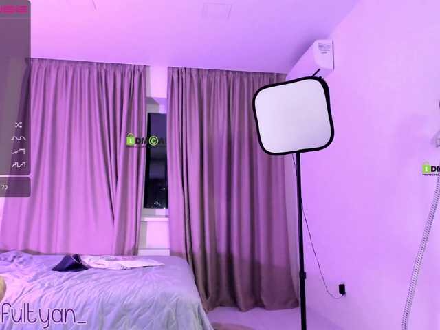 Live sex webcam photo for SinfulTyan #273315742