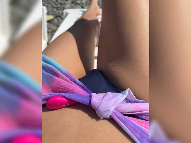 Live sex webcam photo for SinfulTyan #274219776