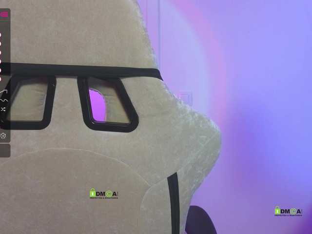 Live sex webcam photo for SinfulTyan #275647805