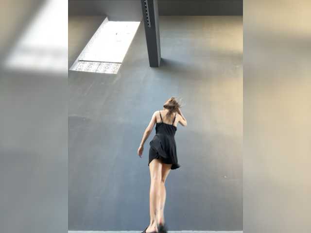 Live sex webcam photo for SinfulTyan #275913510