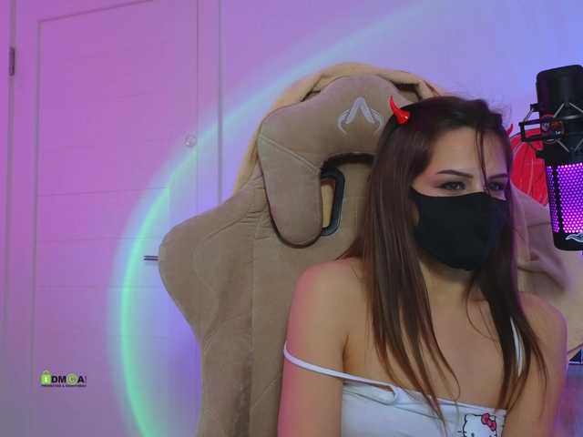 Live sex webcam photo for SinfulTyan #276145469