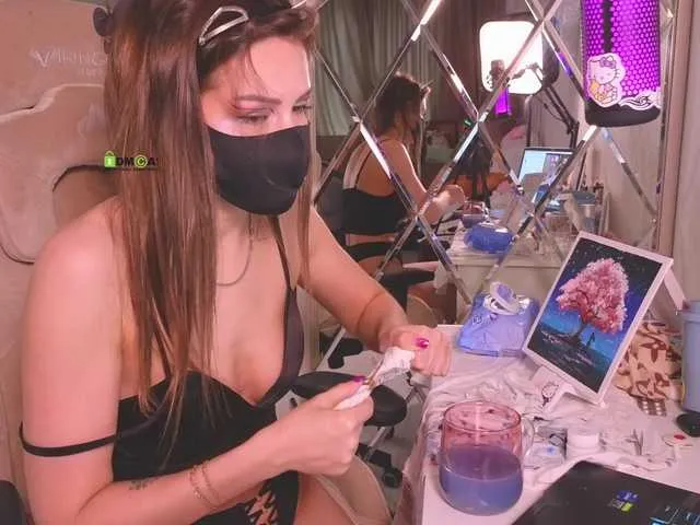 Live sex webcam photo for SinfulTyan #276745209