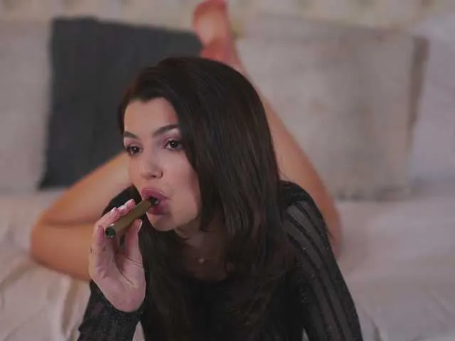 Live sex webcam photo for SinlessAngel #290025792