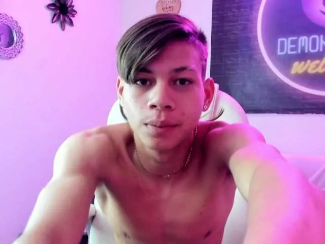 Live sex webcam photo for SirRyant #277673785