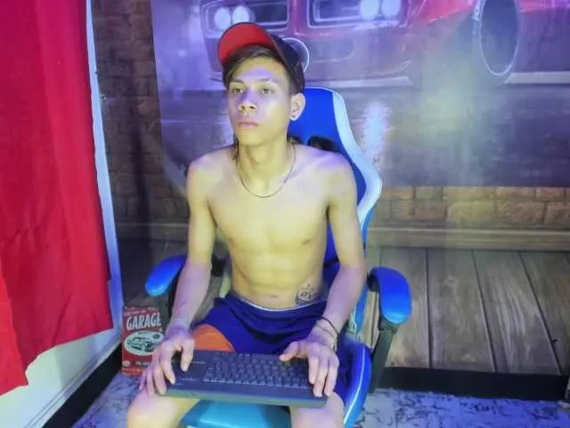 Live sex webcam photo for SirRyant #277707183