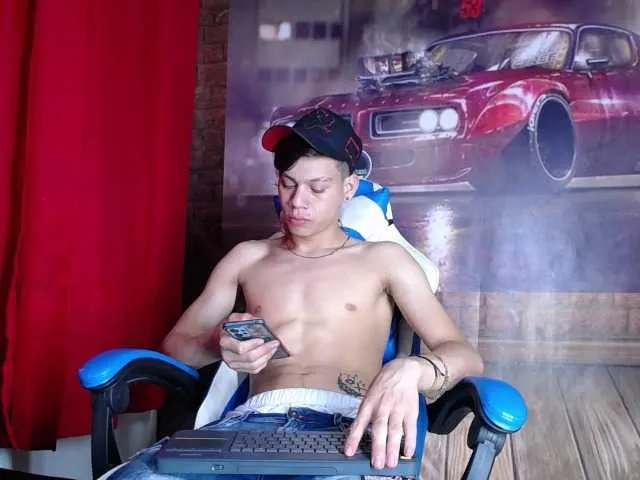 Live sex webcam photo for SirRyant #278012589