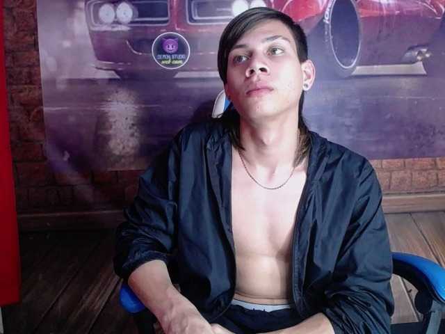 Live sex webcam photo for SirRyant #278163730