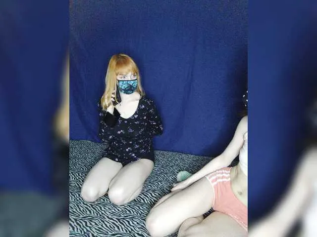 Live sex webcam photo for SistersHome #273825713