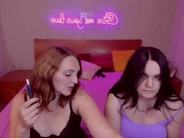 Live sex webcam photo for SixNipples #276384299
