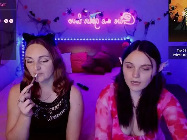 Live sex webcam photo for SixNipples #276599320