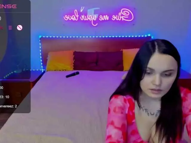 Live sex webcam photo for SixNipples #276795338