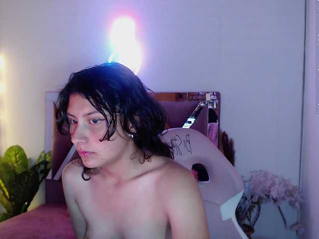 Live sex webcam photo for Skarlet-tay #277375275