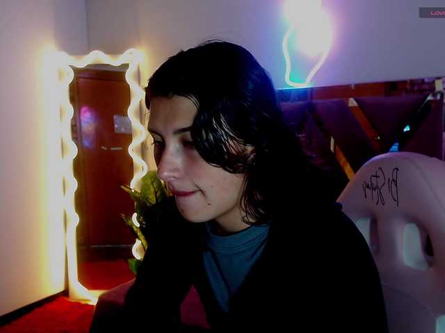 Live sex webcam photo for Skarlet-tay #277421351