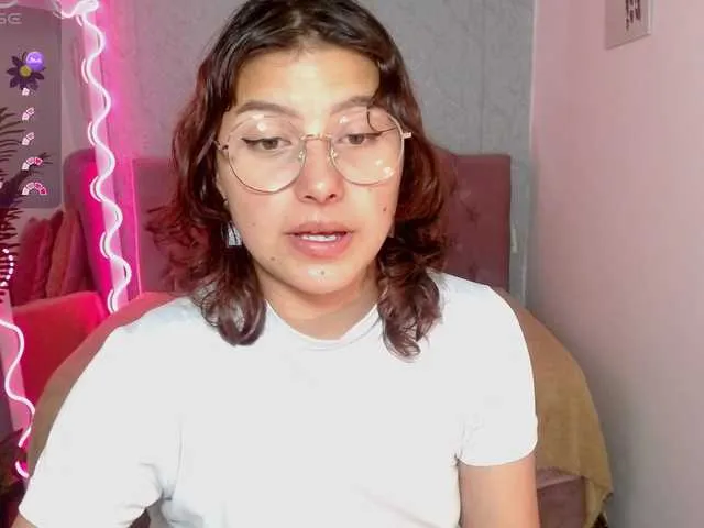 Live sex webcam photo for Skarlet-tay #278082657