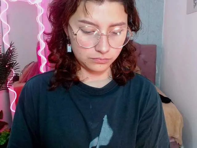 Live sex webcam photo for Skarlet-tay #278107776