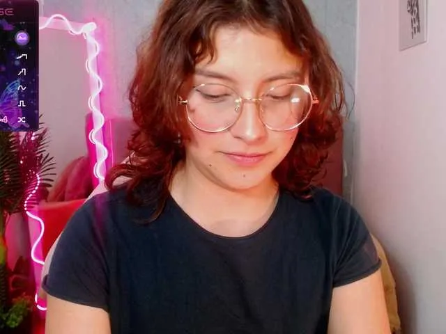 Live sex webcam photo for Skarlet-tay #278123094