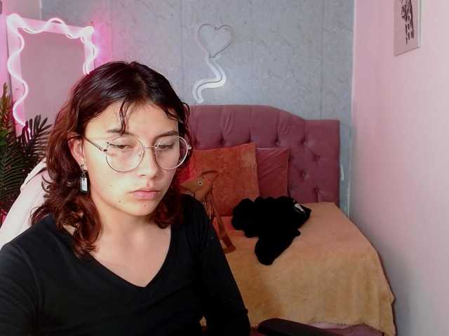 Live sex webcam photo for Skarlet-tay #278129542