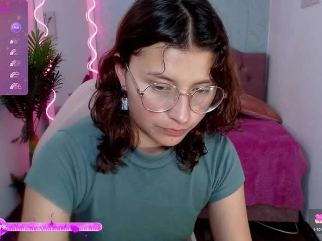 Live sex webcam photo for Skarlet-tay #278215600