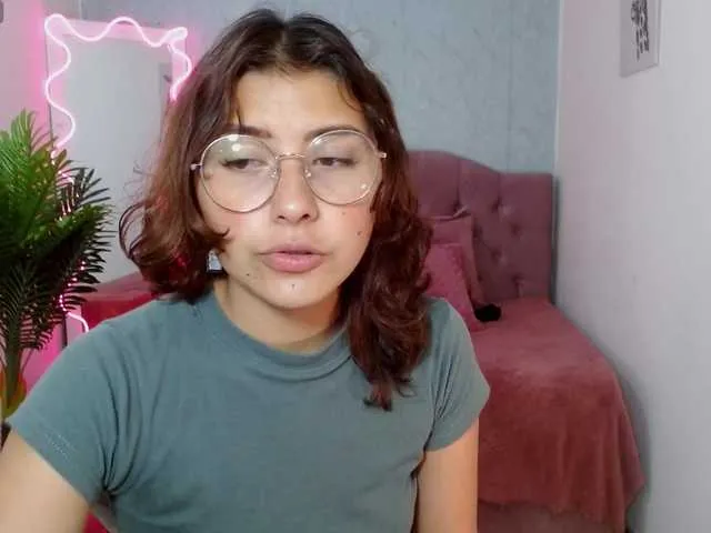 Live sex webcam photo for Skarlet-tay #278285292