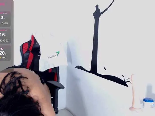 Live sex webcam photo for SkarletMoon #289329078