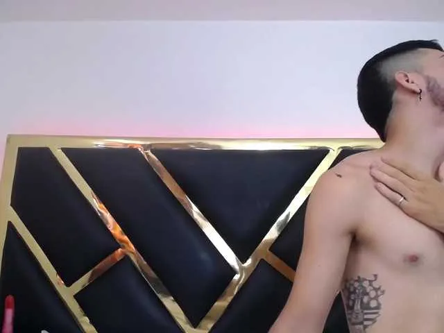 Live sex webcam photo for Skarletyjacob #271968378