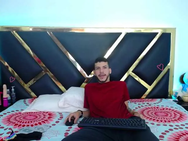 Live sex webcam photo for Skarletyjacob #272476668