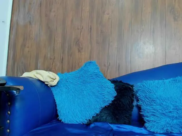 Live sex webcam photo for Skinny-Mature #290342044