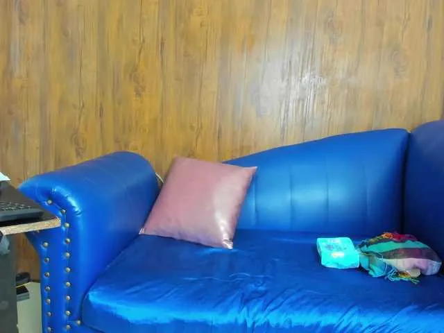 Live sex webcam photo for Skinny-Mature #291137670