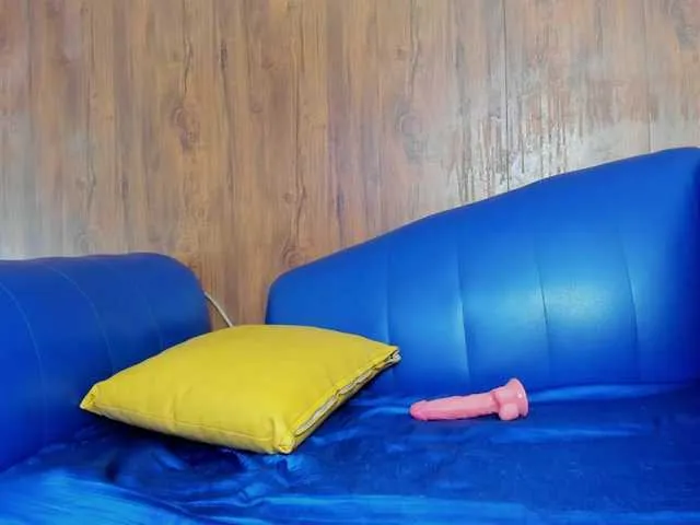 Live sex webcam photo for Skinny-Mature #291522763