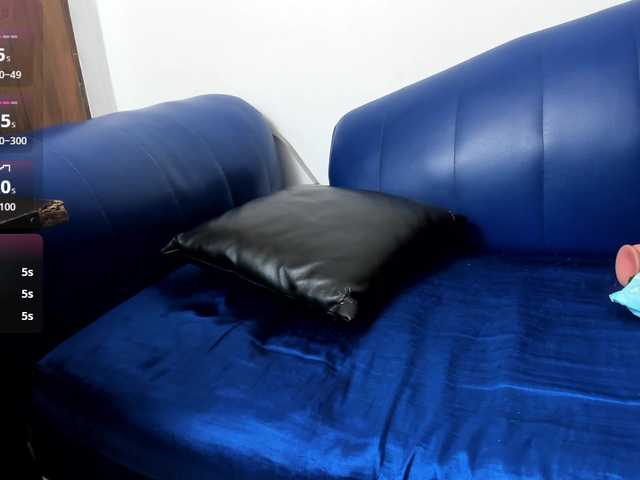 Live sex webcam photo for Skinny-Mature #291760933