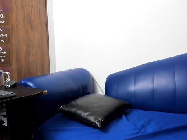 Live sex webcam photo for Skinny-Mature #291767698