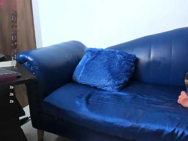 Live sex webcam photo for Skinny-Mature #292249585