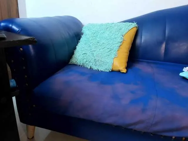 Live sex webcam photo for Skinny-Mature #292254265