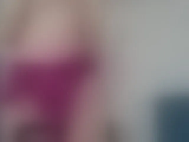 Live sex webcam photo for SkinnyClassyC #276596038