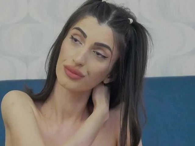 Live sex webcam photo for SkinnyClassyC #276711321