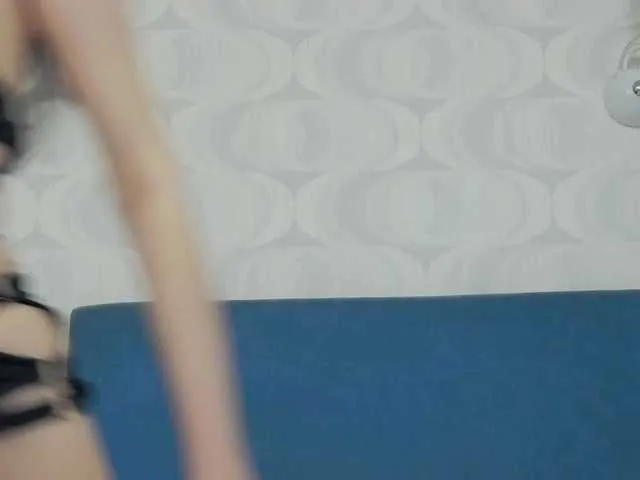 Live sex webcam photo for SkinnyClassyC #276740059
