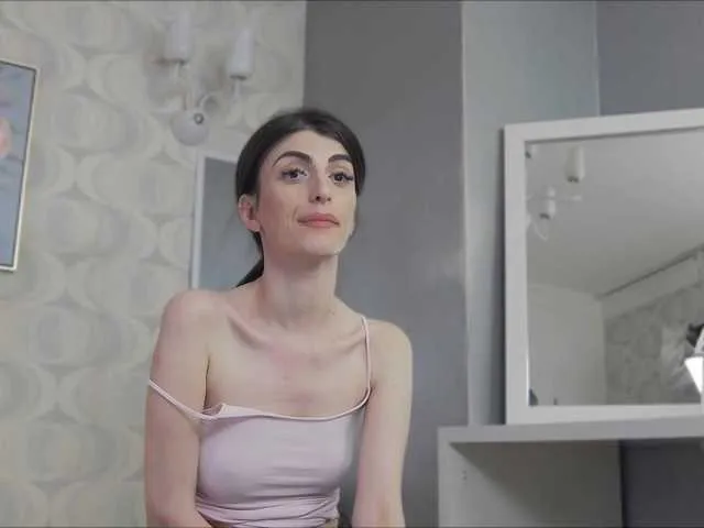 Live sex webcam photo for SkinnyClassyC #278026167