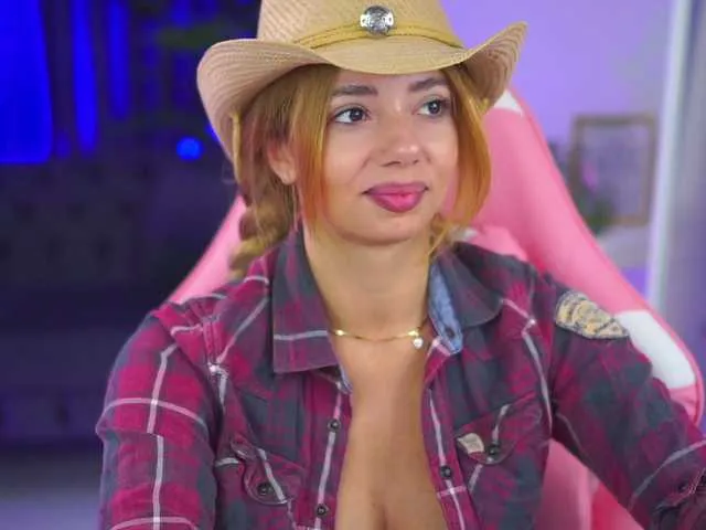 Live sex webcam photo for SkinnySophie #278267520