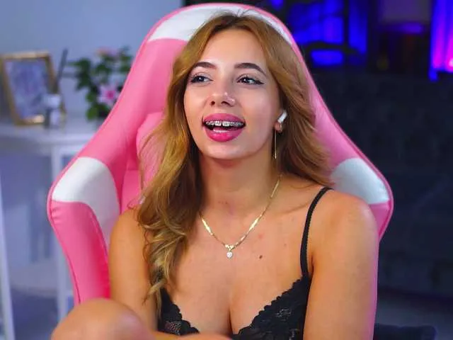 Live sex webcam photo for SkinnySophie #288265343