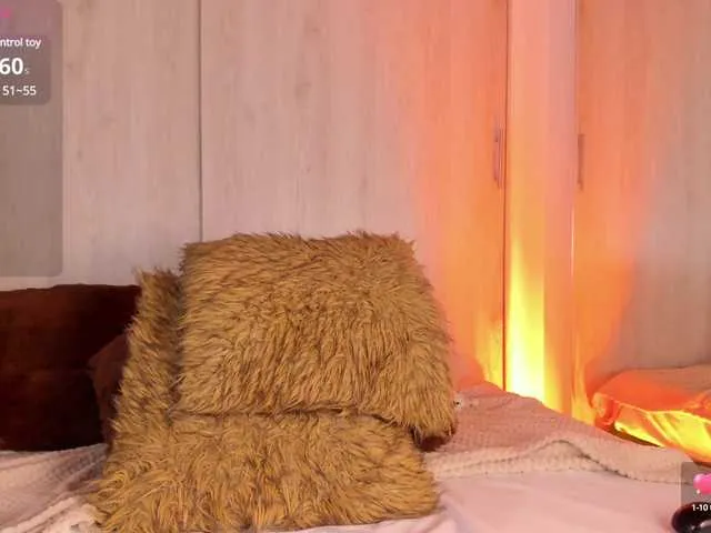 Live sex webcam photo for Skinnydoll1 #290863710