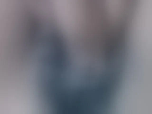 Live sex webcam photo for Skinybitchx #293668373
