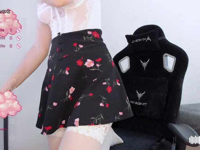 Live sex webcam photo for Sky-QueenI #290717576
