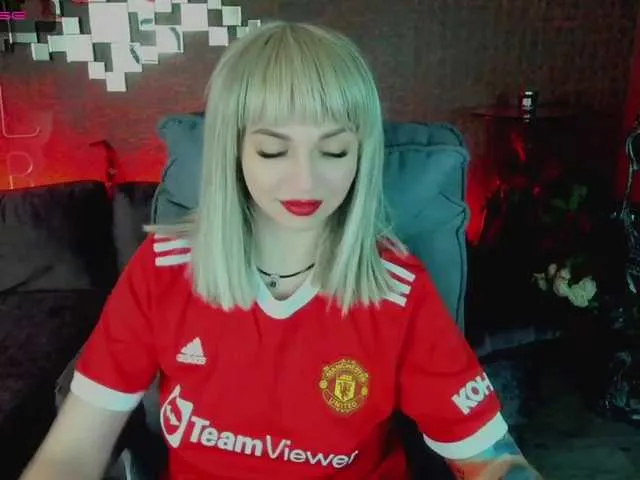 Live sex webcam photo for SkyEyesss #272297526