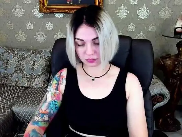 Live sex webcam photo for SkyEyesss #274269428