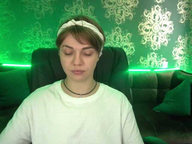 Live sex webcam photo for SkyEyesss #275756615