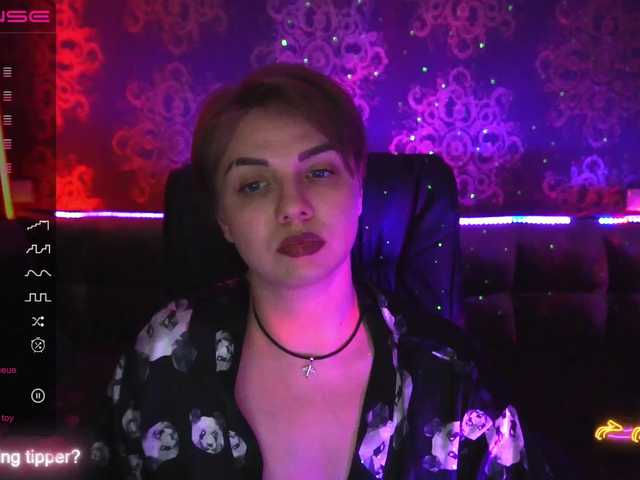 Live sex webcam photo for SkyEyesss #275915495