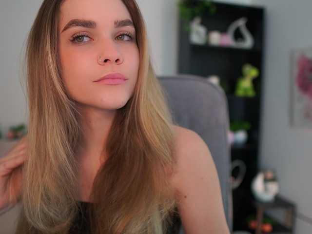 Live sex webcam photo for SkylaNoveaa #277651962