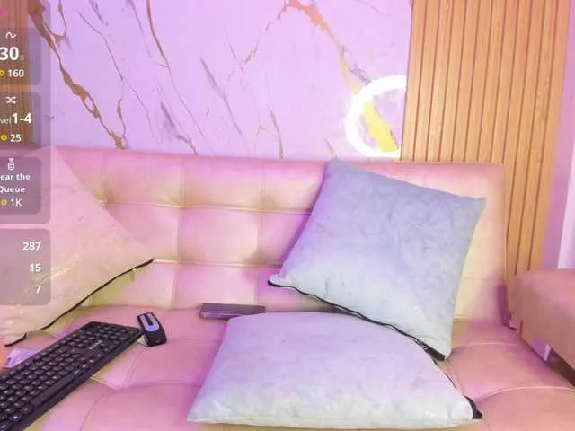Live sex webcam photo for Skylar-Smith #291135266